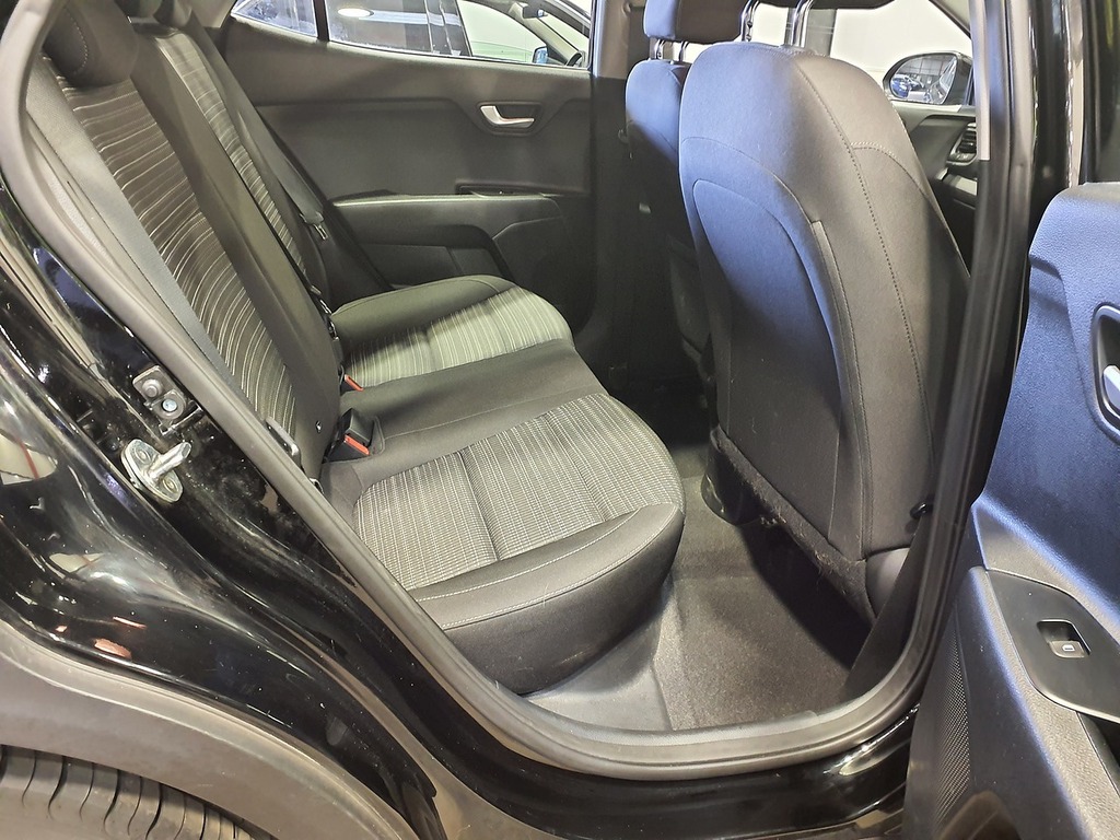 Kia Stonic Crdi 2 Isg White #10