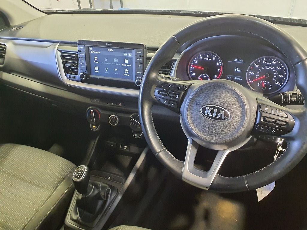 Kia Stonic Crdi 2 Isg White #9