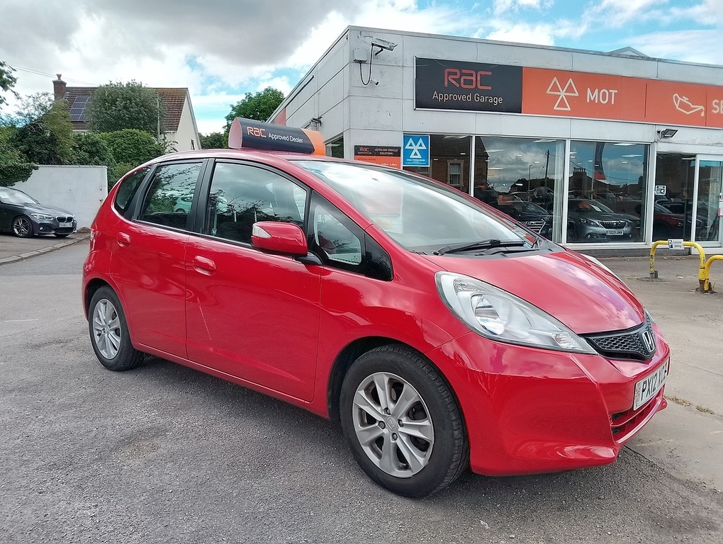 Honda Jazz I-vtec Es Red
