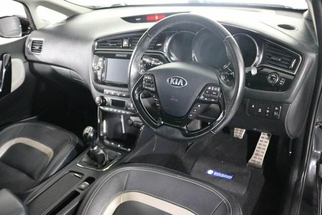 Kia Ceed 1.6 Crdi Isg 2 5Dr, Apple Car Play, Android Red #7