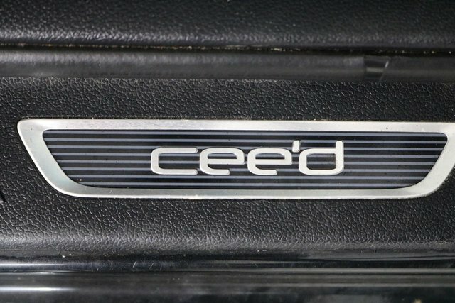 Kia Ceed 1.6 Crdi Isg 2 5Dr, Apple Car Play, Android Red #57