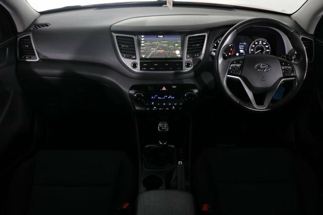 Hyundai Tucson 1.6 Gdi Blue Drive Se Nav Suv Eu Red #3