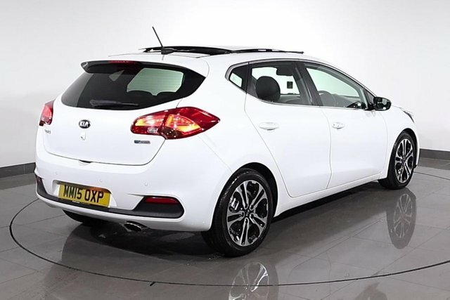 Kia Ceed 1.6 Crdi Ecodynamics 4 Tech Hatchback M White #2