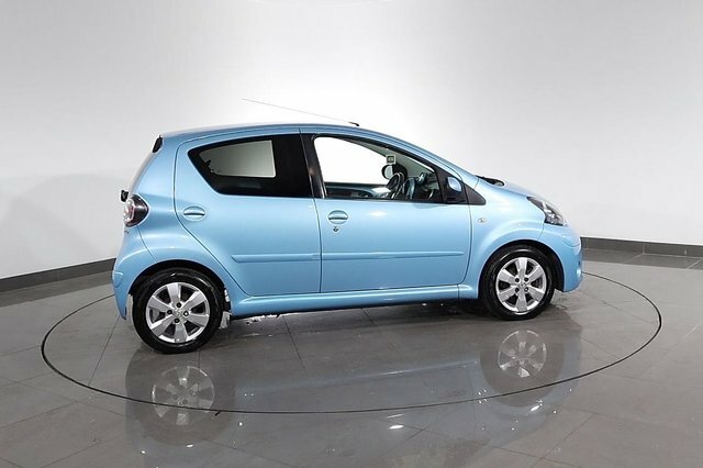 Toyota Aygo Move With Style 1.0 Vvt-i Multimode Red #71