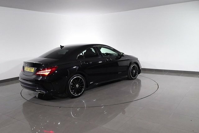 Mercedes-Benz CLA Class Cla 180 Amg Line Red #78