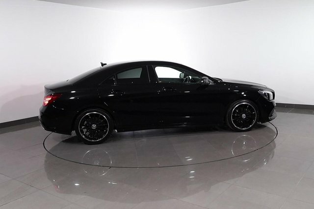 Mercedes-Benz CLA Class Cla 180 Amg Line Red #18