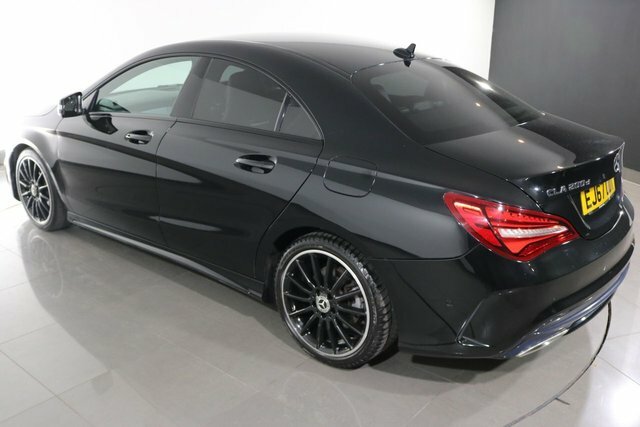 Mercedes-Benz CLA Class Cla 180 Amg Line Red #53