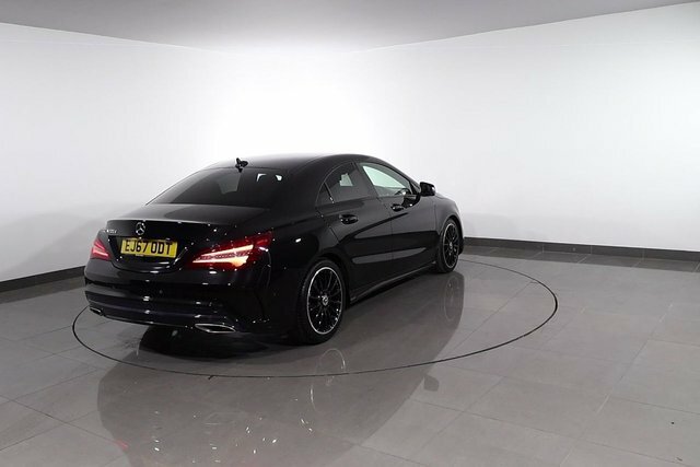 Mercedes-Benz CLA Class Cla 180 Amg Line Red #75