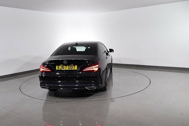 Mercedes-Benz CLA Class Cla 180 Amg Line Red #71