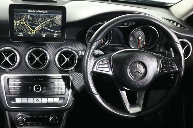Mercedes-Benz A Class 2.1 A200d Sport Premium Hatchback 7G- Silver #4