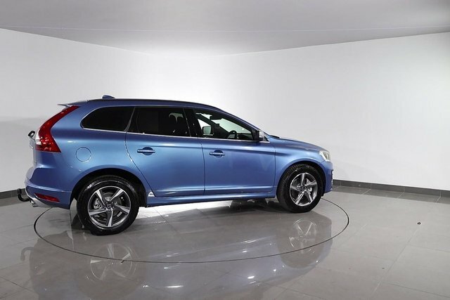 Volvo XC60 B5 R-design Red #81