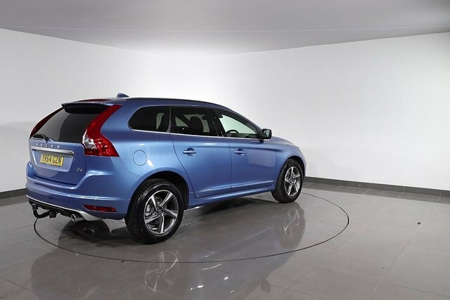 Volvo XC60 B5 R-design Red #76