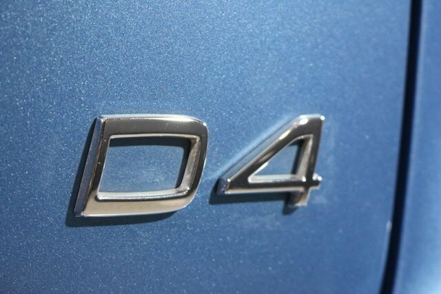 Volvo XC60 B5 R-design Red #58