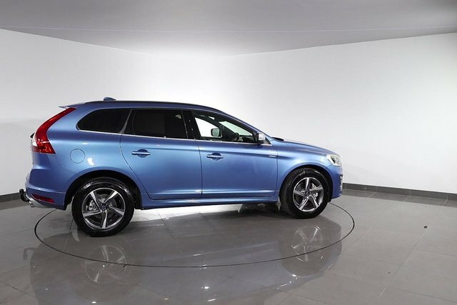 Volvo XC60 B5 R-design Red #82