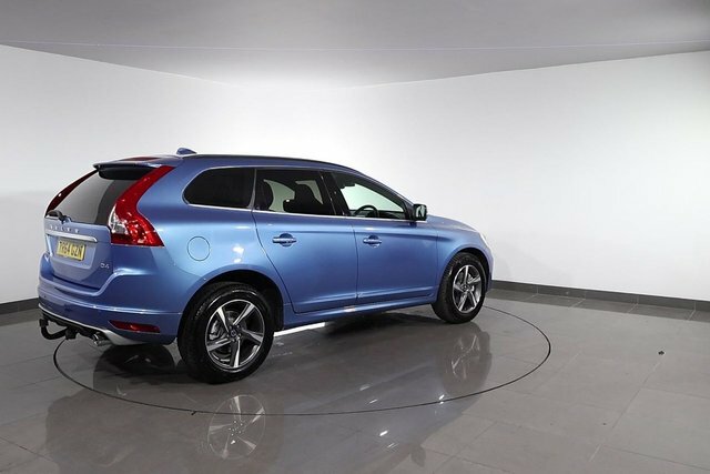 Volvo XC60 B5 R-design Red #77