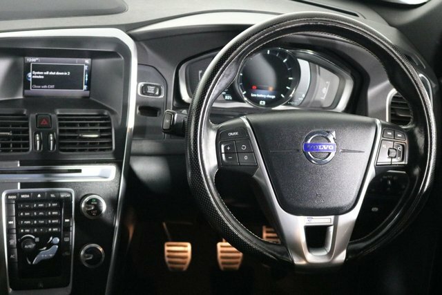 Volvo XC60 B5 R-design Red #4