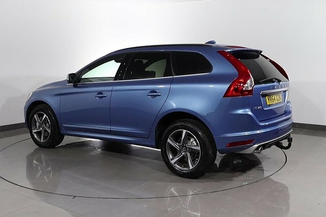 Volvo XC60 B5 R-design Red #2