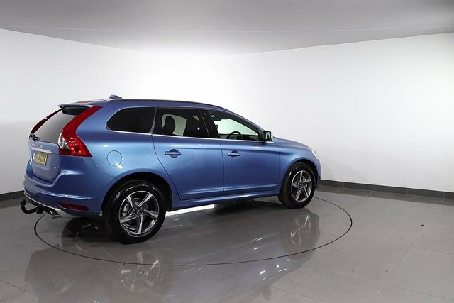 Volvo XC60 B5 R-design Red #78