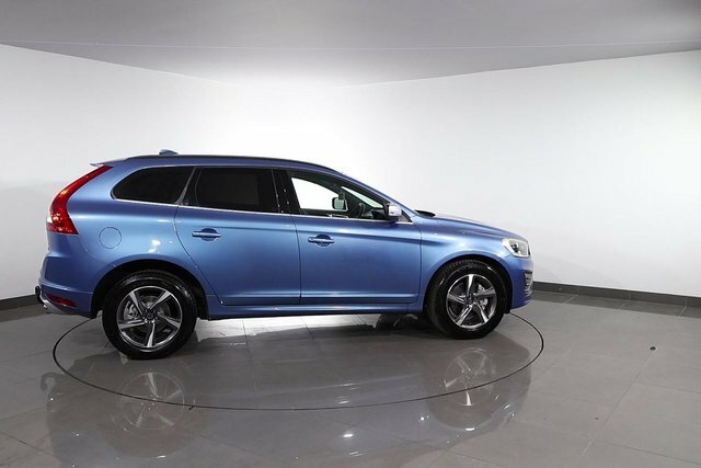 Volvo XC60 B5 R-design Red #83