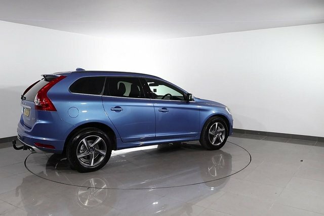 Volvo XC60 B5 R-design Red #79