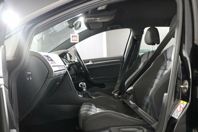 Volkswagen e-Golf 1.4 Tsi 8.7Kwh Gte Hatchback Plug-in Hy Black #44