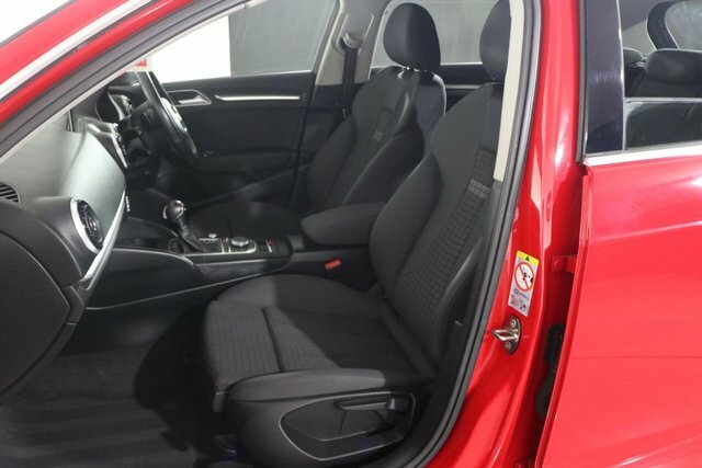 Audi A3 1.5 Tfsi 35 Black Edition Sportback S T White #29