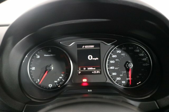 Audi A3 1.5 Tfsi 35 Black Edition Sportback S T White #32
