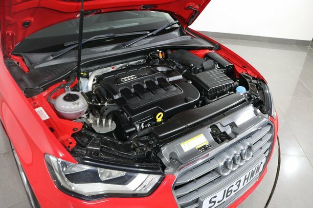 Audi A3 1.5 Tfsi 35 Black Edition Sportback S T White #63