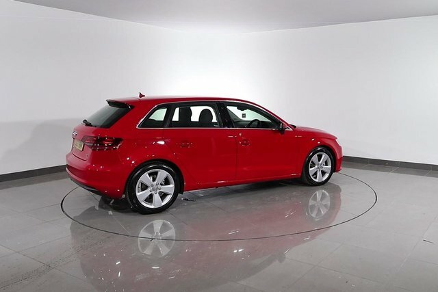 Audi A3 1.5 Tfsi 35 Black Edition Sportback S T White #80