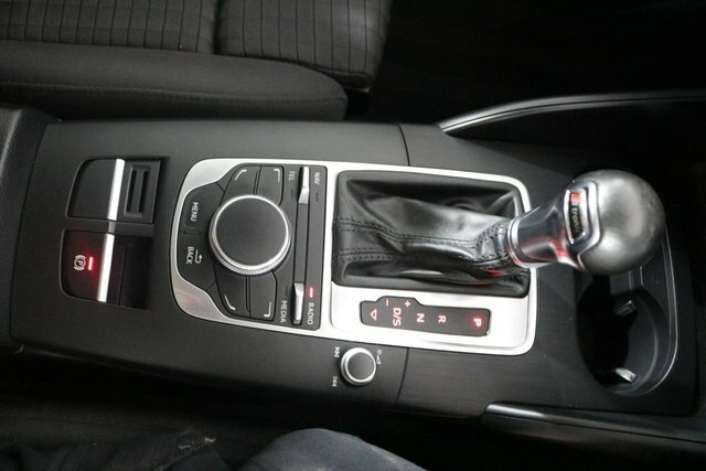 Audi A3 1.5 Tfsi 35 Black Edition Sportback S T White #48