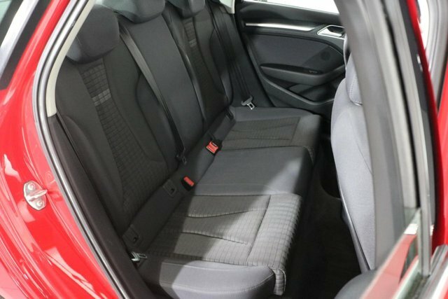 Audi A3 1.5 Tfsi 35 Black Edition Sportback S T White #24