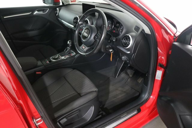 Audi A3 1.5 Tfsi 35 Black Edition Sportback S T White #23