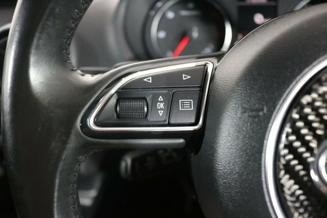 Audi A3 1.5 Tfsi 35 Black Edition Sportback S T White #40