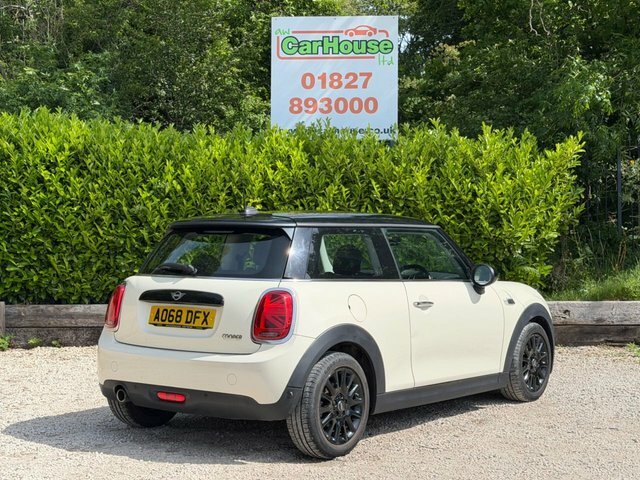 Mini Hatch 1.5 Cooper Hatchback AO68DFX White #2
