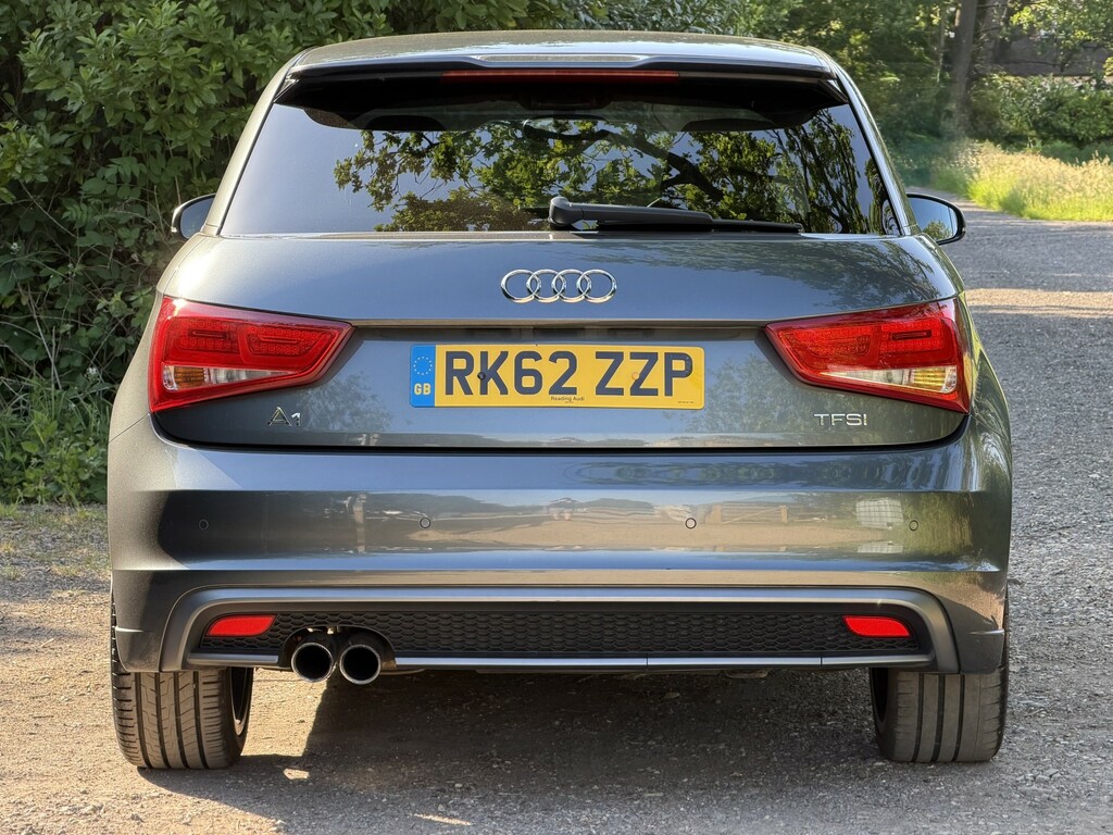 Audi A1 1.4 Tfsi Black Edition Grey #4