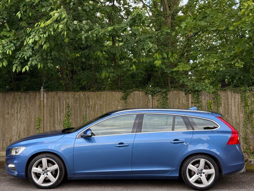 Volvo V60 R-design Lux Nav Blue #5