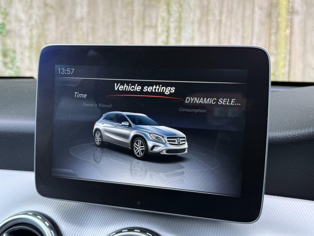 Mercedes-Benz GLA Class Amg Line Grey #23