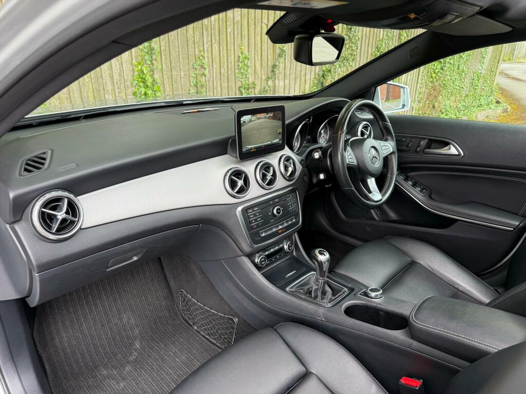 Mercedes-Benz GLA Class Amg Line Grey #11