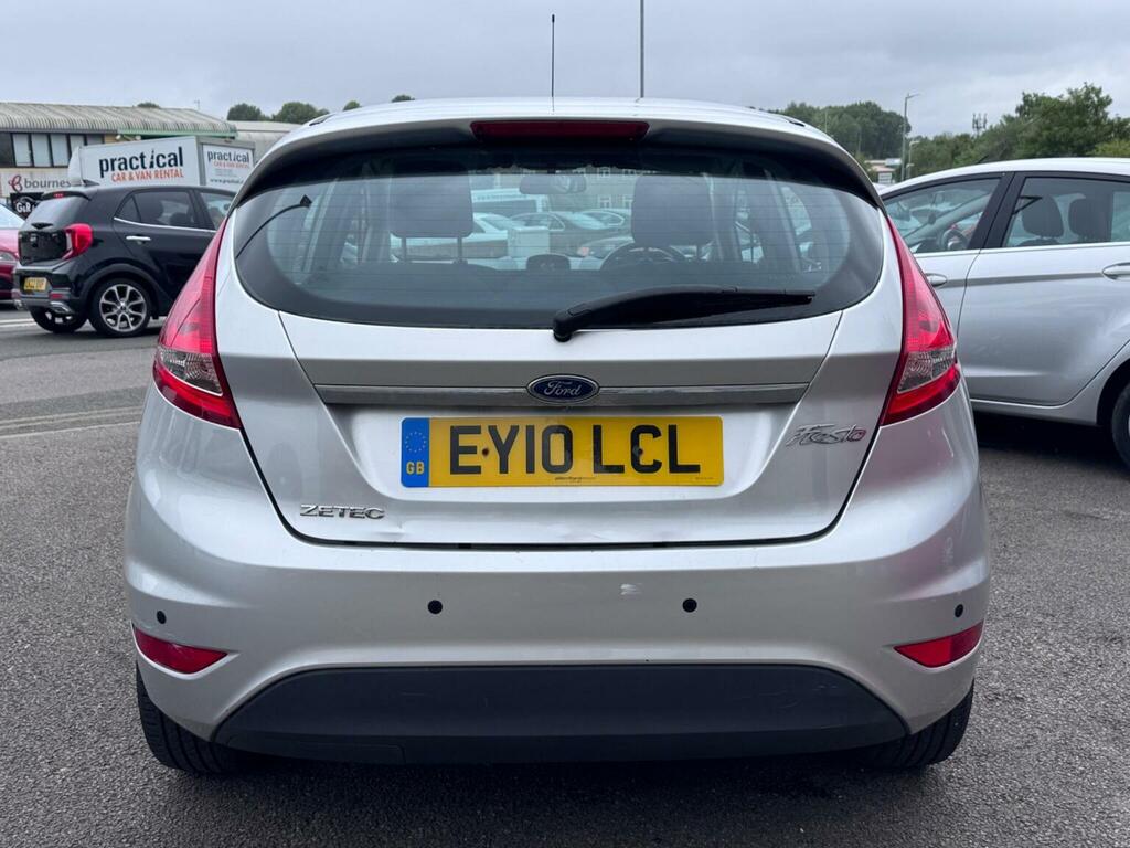 Ford Fiesta Hatchback 1.4 Zetec 201010 Silver #2