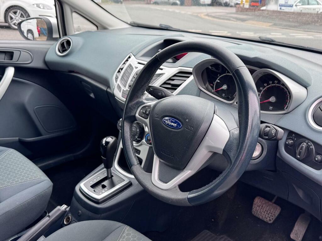 Ford Fiesta Hatchback 1.4 Zetec 201010 Silver #4