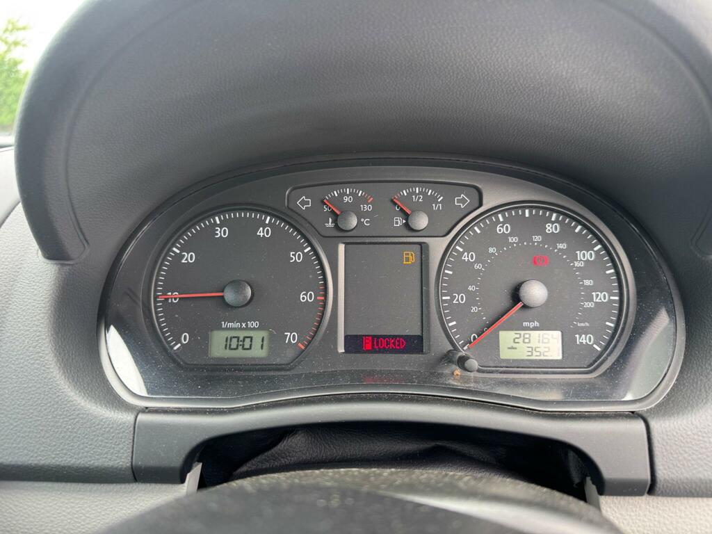 Volkswagen Polo 1.2 E 55 Black #16