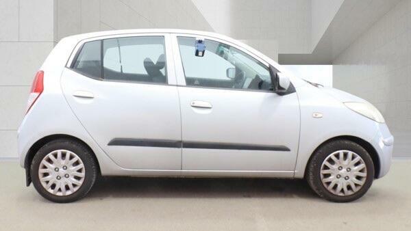 Hyundai I10 Es Silver #5