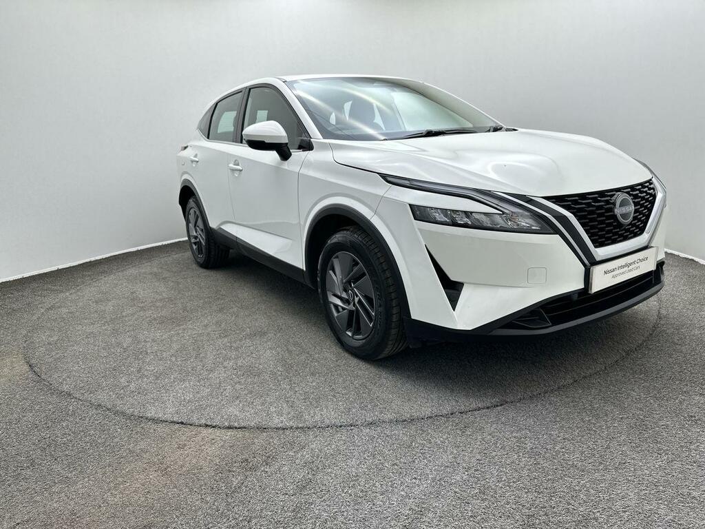 Nissan Qashqai 1.3 Dig-t Mh Acenta Premium DN23UYC White