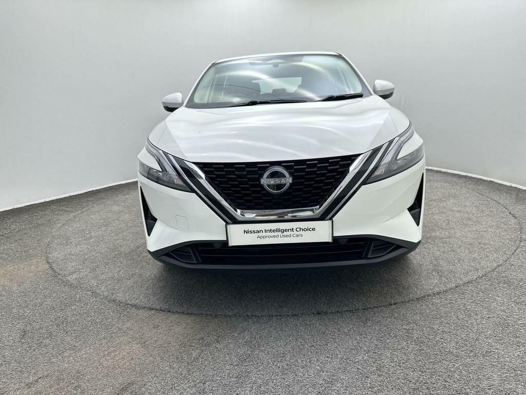 Nissan Qashqai 1.3 Dig-t Mh Acenta Premium DN23UYC White #3