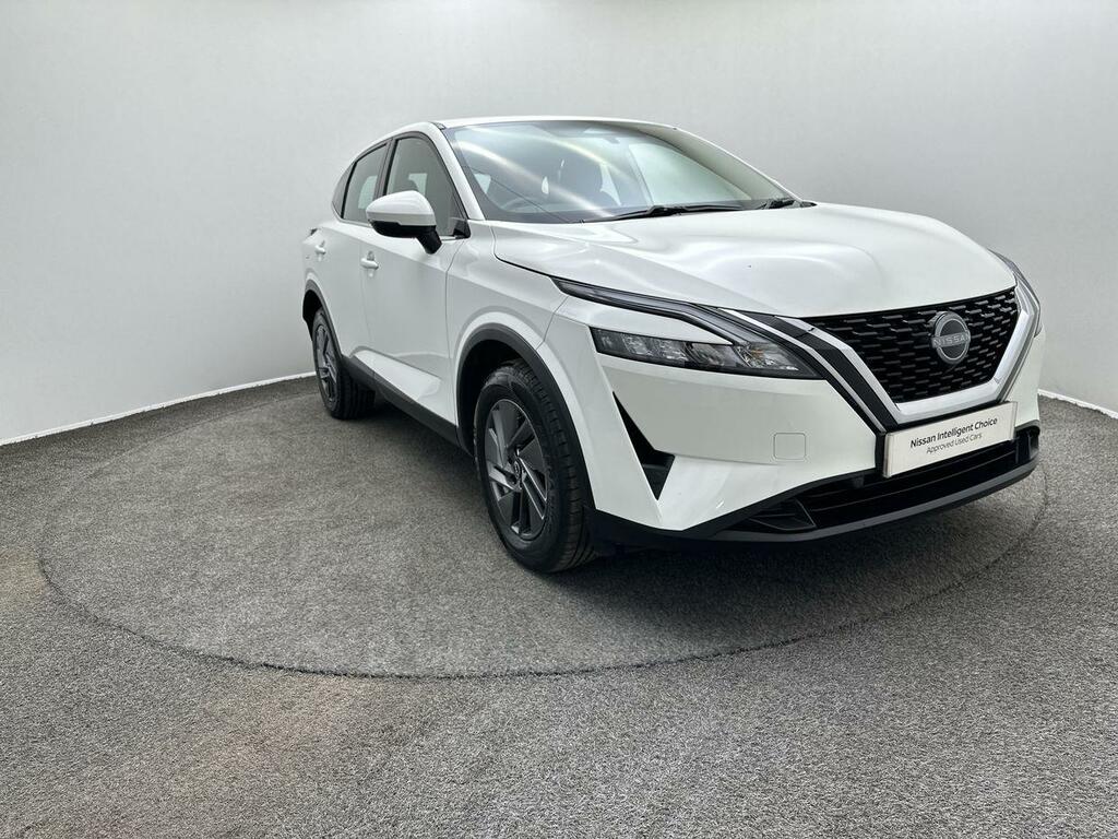 Nissan Qashqai 1.3 Dig-t Mh Acenta Premium DN23UYC White #2