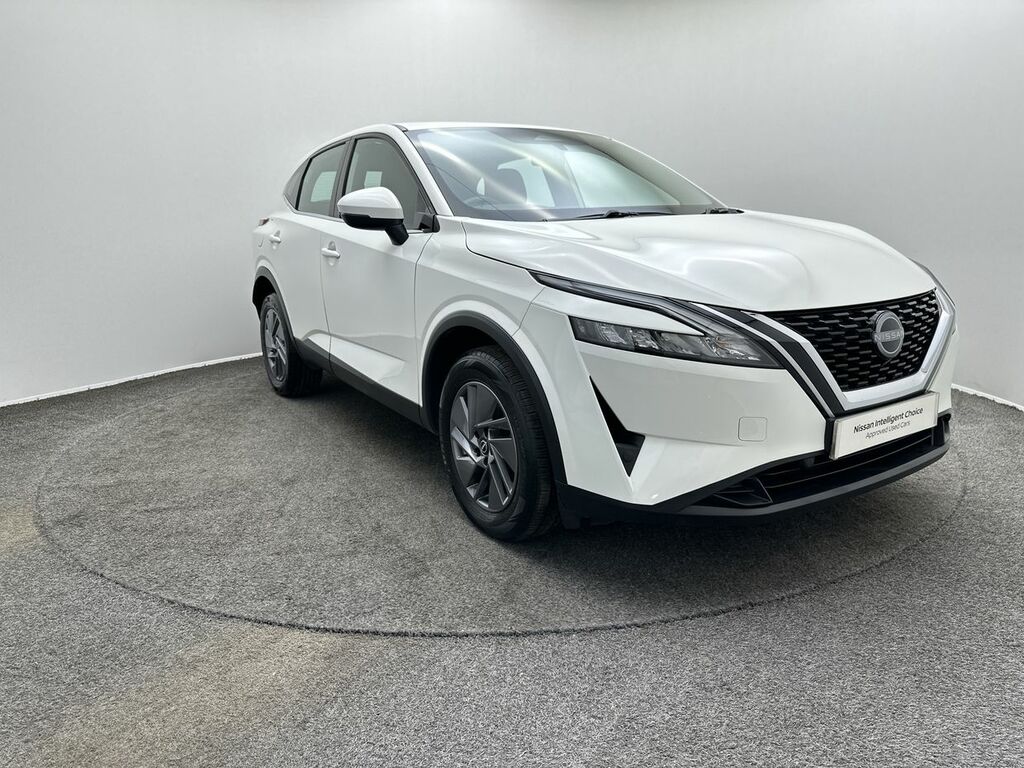 Nissan Qashqai 1.3 Dig-t Mh Acenta Premium GP23WDU White #2