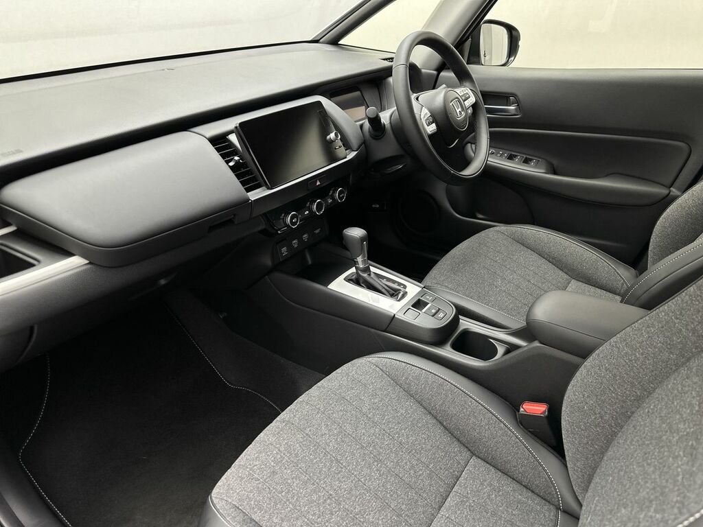 Honda Jazz 1.5 I-mmd Hybrid Advance Ecvt White #3
