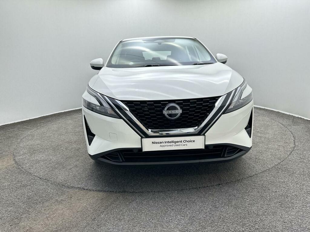 Nissan Qashqai 1.3 Dig-t Mh 158 Acenta Premium Xtronic LN24BRZ White #3