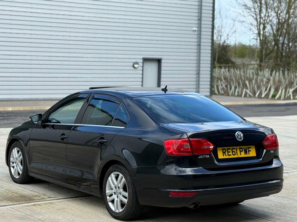 Volkswagen Jetta Saloon 2.0 Tdi Se 2011 Grey #8