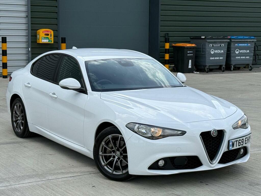 Alfa Romeo Giulia Saloon 2.2 Td Super Euro 6 Ss 202069 WT69EHY White #4